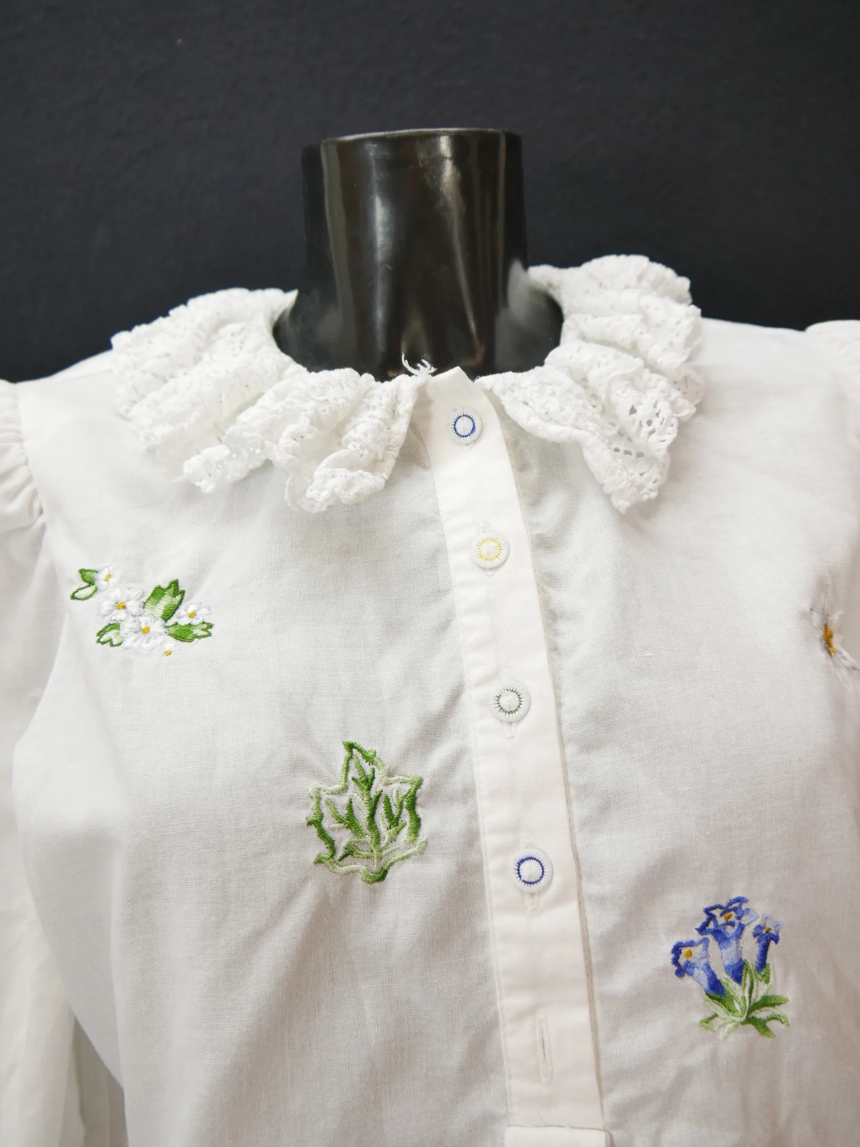 Gr.42 Trachtenbluse weiß Bluse Sportalm Baumwolle Stickerei Spitze